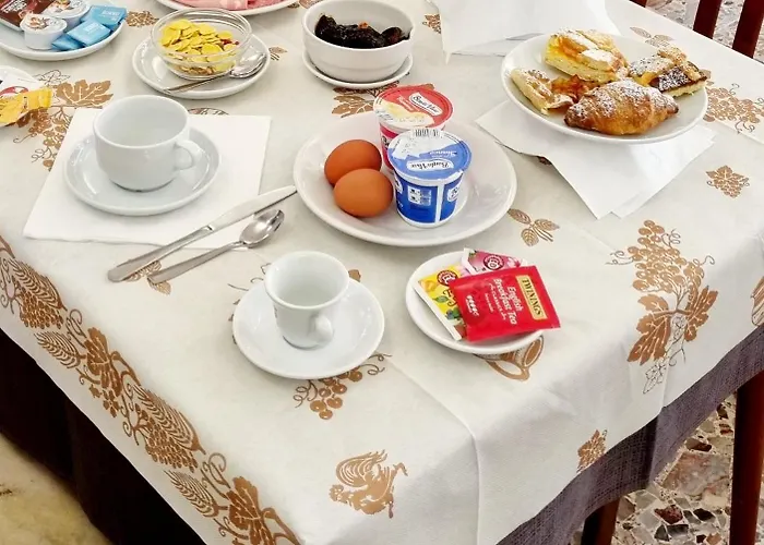 Anny Hotel 3*